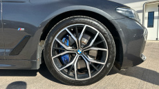 BMW 5 Series 530d xDrive MHT M Sport 4dr Auto Diesel Saloon